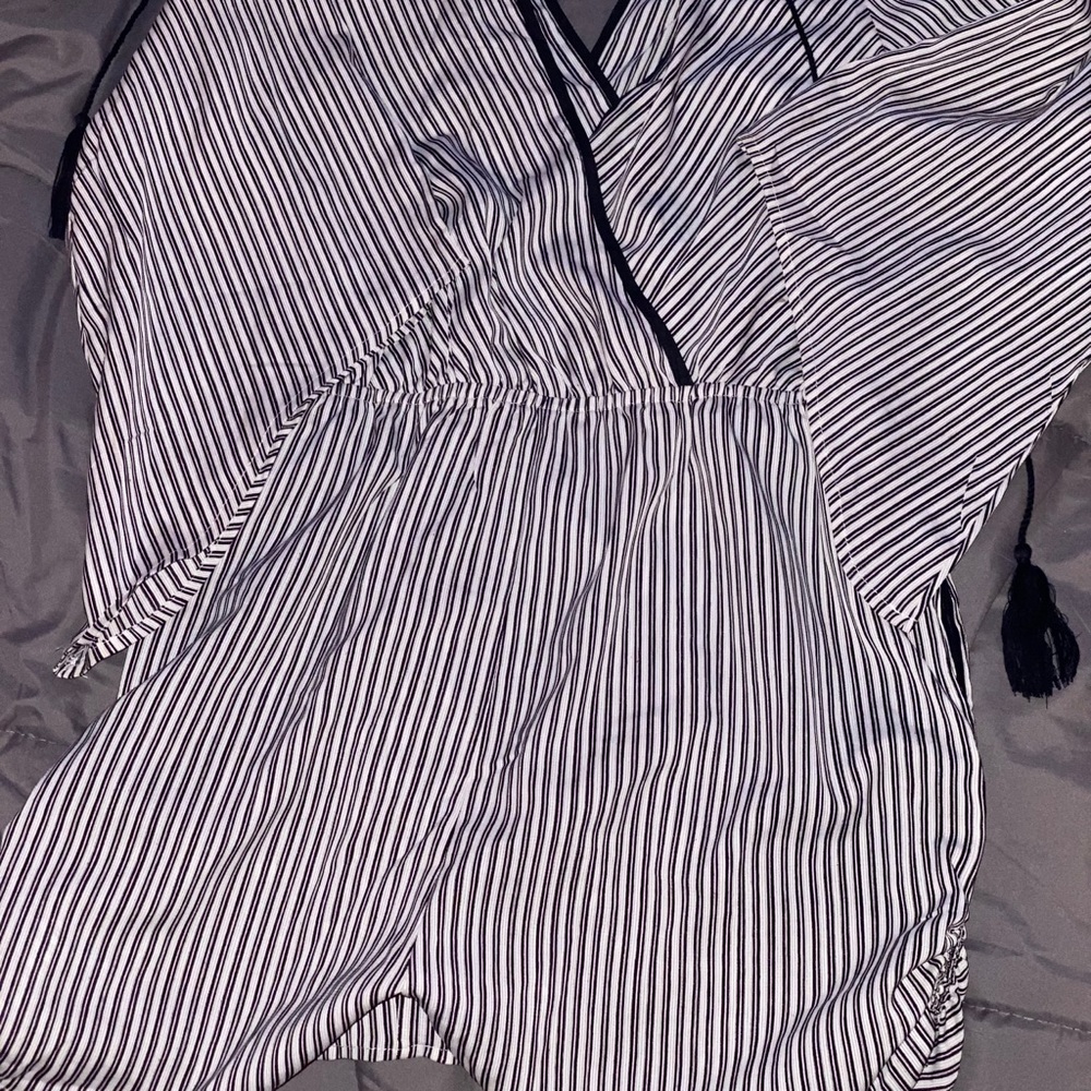 Striped romper - Picture 2 of 2